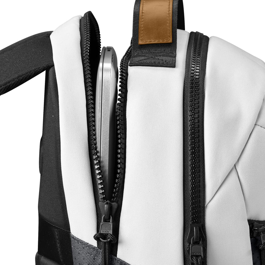 2f3794e46679425f8b0b13d0e4b7e365