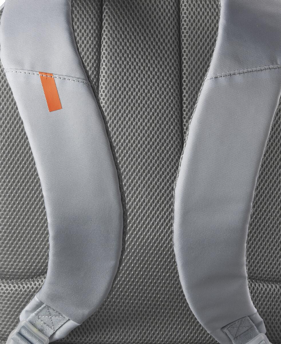 b5857b694b81e8a2bc1f3f6606523105